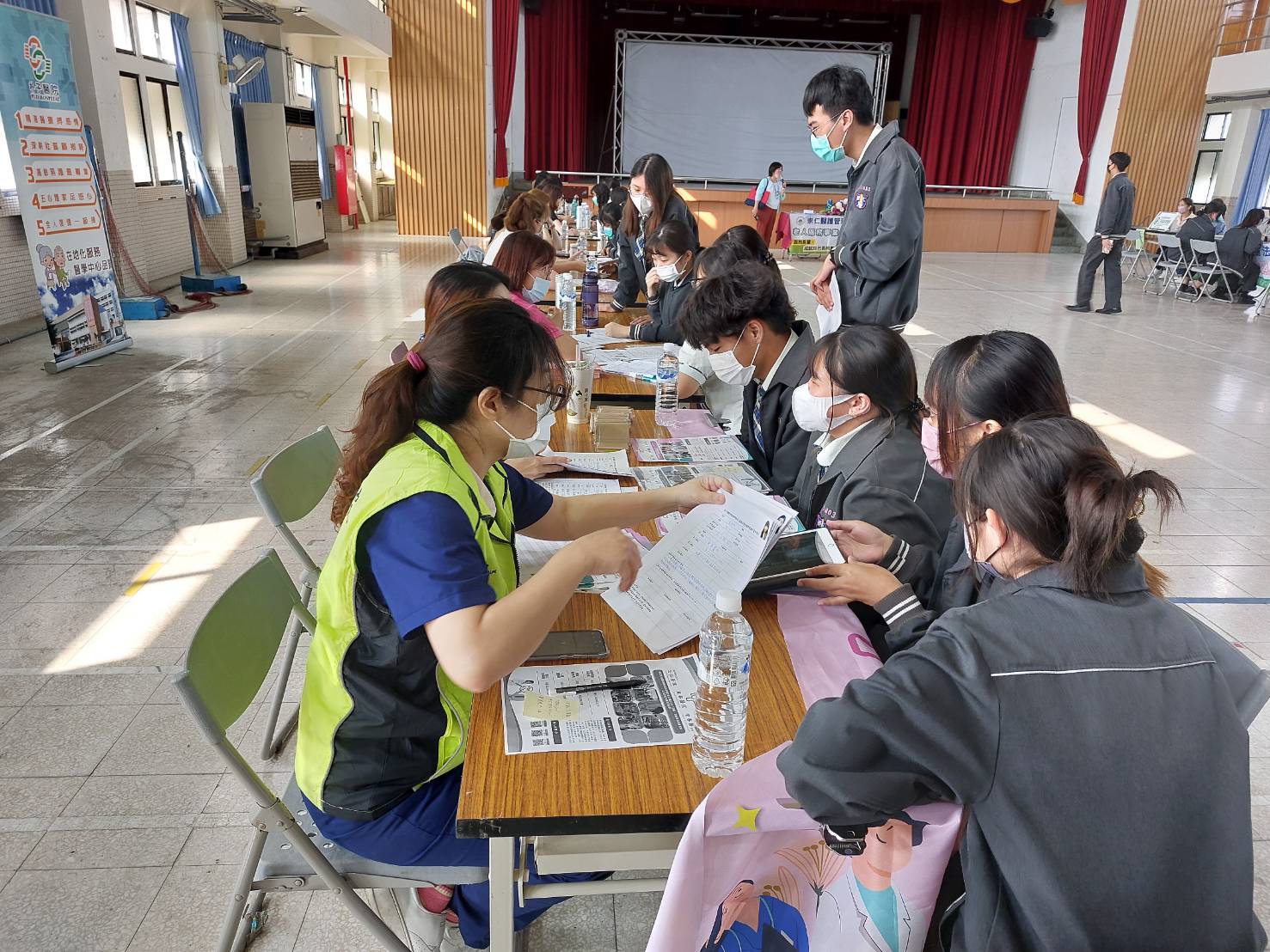 崇仁醫專老人服務事業管理科辦理展翅計畫媒合大會